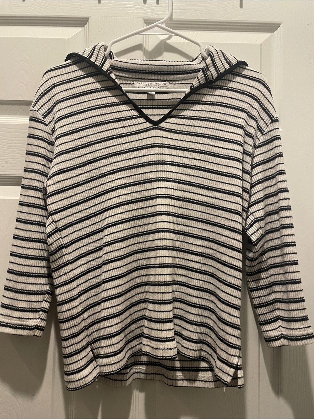 Carolyn Taylor Striped V-Neck Hooded Sweater - White & Black